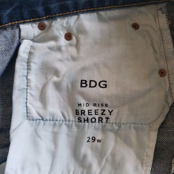 BDG Mid Rise Breezy Button Fly Frayed Sie Slit Denim Shorts SZ 29 - Picture 14 of 14